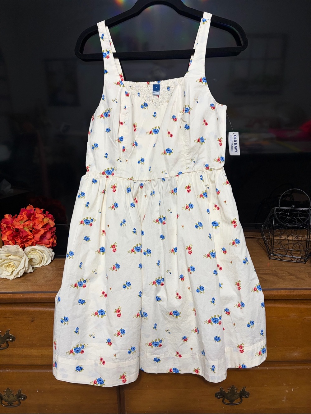 Old Navy Ladies White Floral Sundress - Blue & Red Flowers